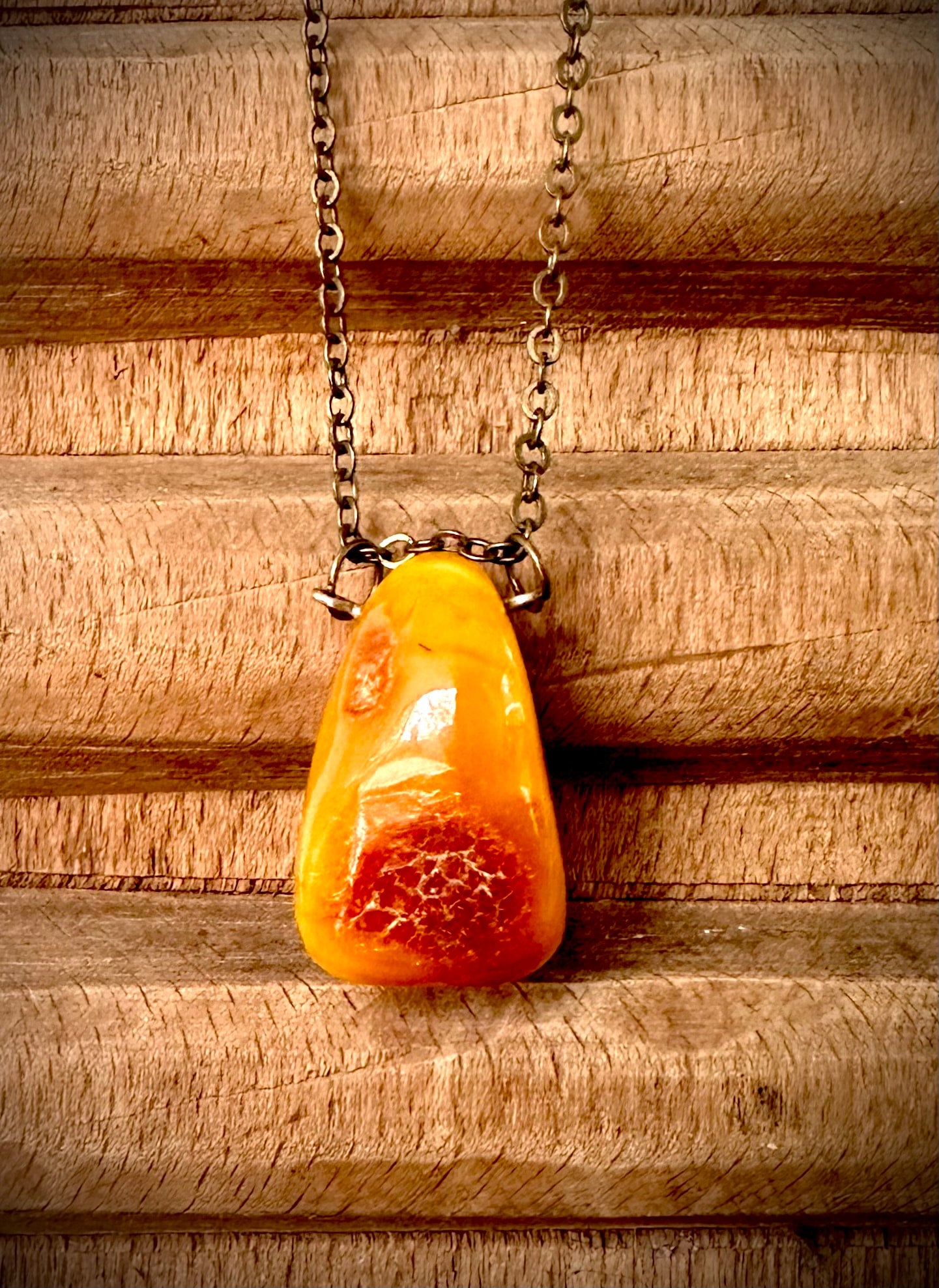 Vintage Butterscotch Amber Bakelite Necklace – ANTIQUES & CHIC